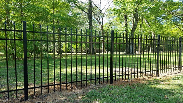 Aluminum Fence Company in Mandeville